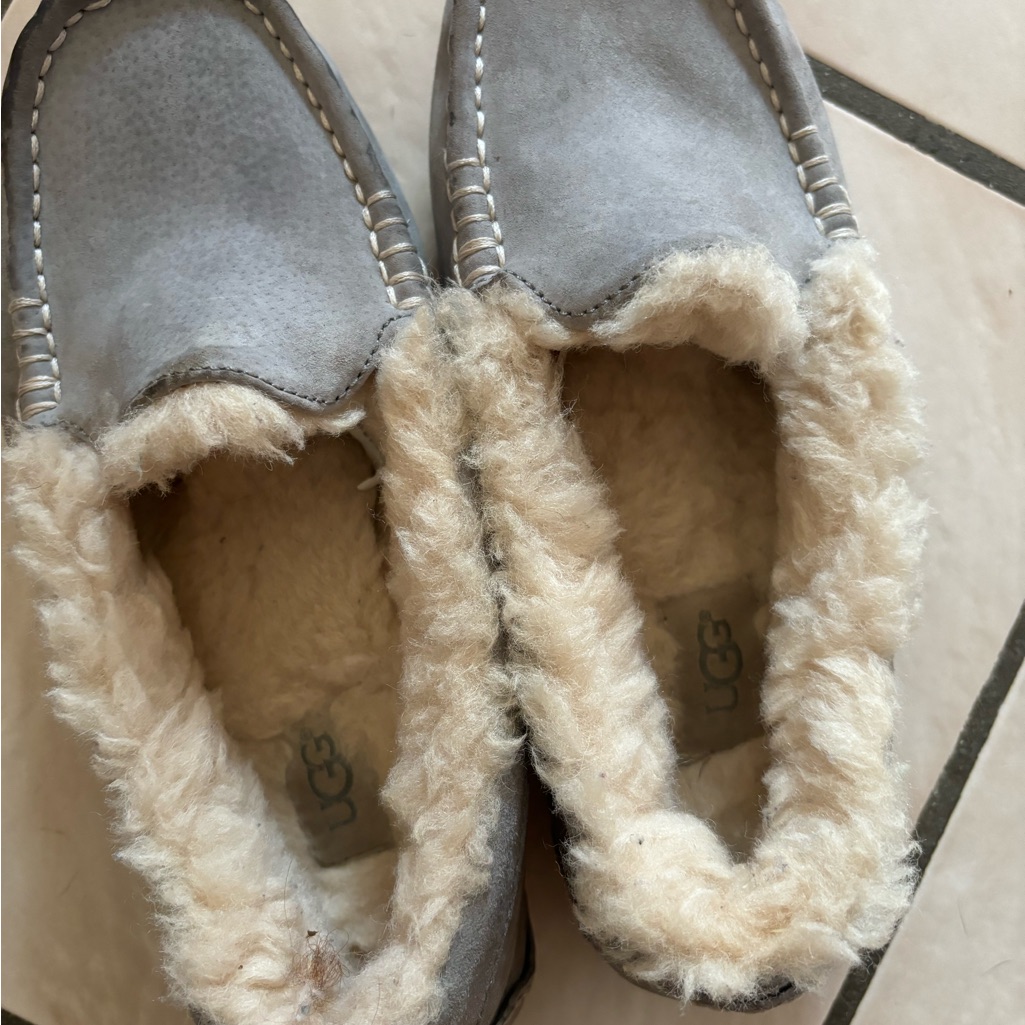Ugg Mocassins/Slippers